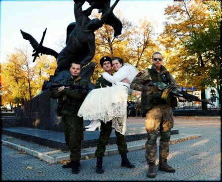 Террористы, которые убивали «айдаровцев», сыграли свадьбу (Фото)