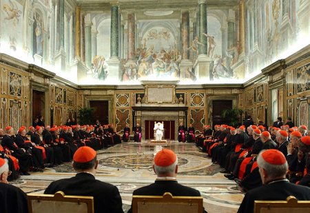 Ватикан признал гомосексуалов полезными для христиан