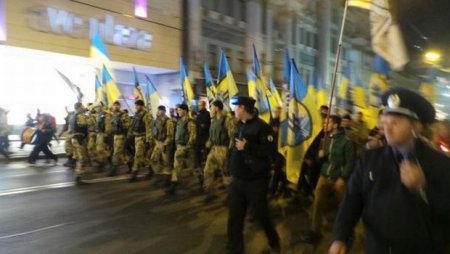 В Харькове на Марш Героев вышли около 5 тыс. человек 