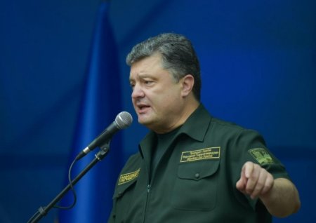 Из плена боевиков освобождено 14 украинских военных - Порошенко