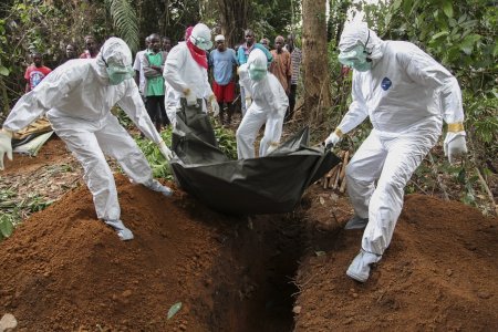 Уровень смертности от Эболы достиг 70%