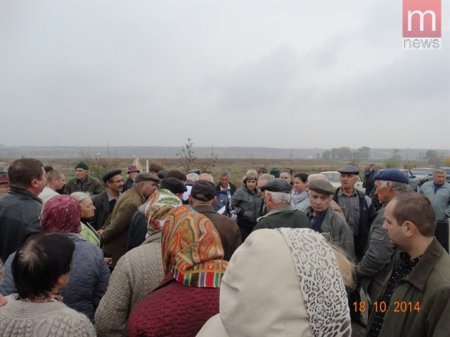 Жители поселков под Мариуполем взбунтовались Жители поселков под Мариуполем взбунтовались