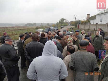 Жители поселков под Мариуполем взбунтовались Жители поселков под Мариуполем взбунтовались