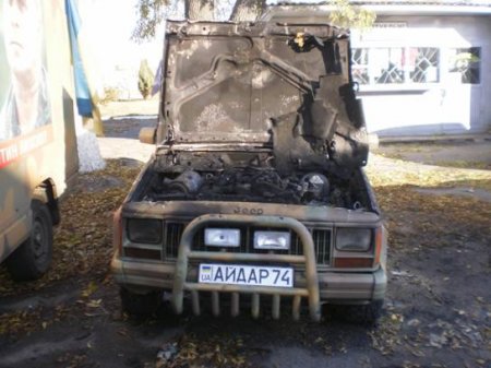 В Киевской обл. горели два автомобиля, в которых перевозили агитационные материалы