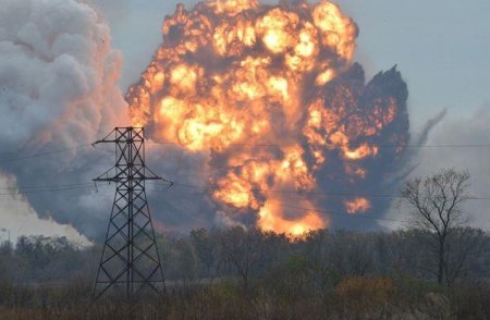 Из района взрыва химзавода в Донецке эвакуированы все мирные жители