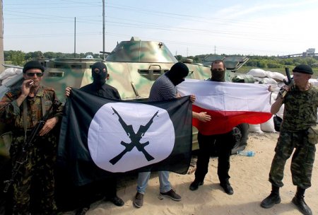 Украина запретила въезд группе польских националистов, поддерживающих "ДНР", - источник