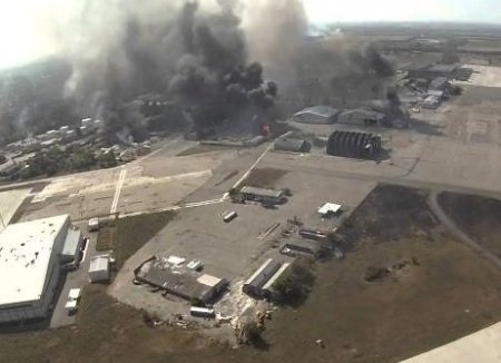 Как горят российские танки возле Донецкого аэропорта. Видео