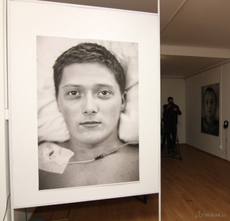 «Война. 11 портретов» выставка Тараса Полатайко в Одессе
