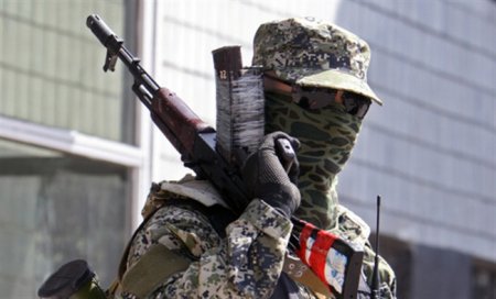 С утра стреляют во всех районах Донецка С утра стреляют во всех районах Донецка