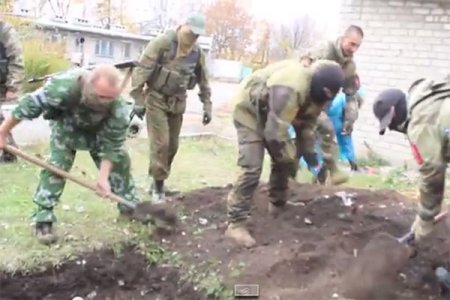 Боевики "ДНР" живьем закопали журналиста в землю. Видео