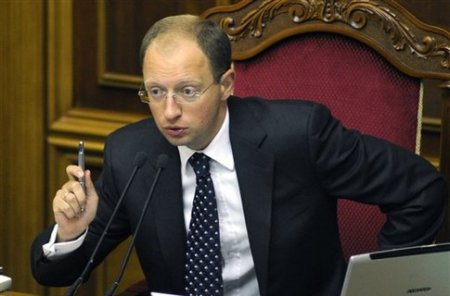 Только специалисты должны войти в состав нового парламента, считает Яценюк