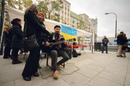 Как украинцы голосовали в Польше. Видео. Фото