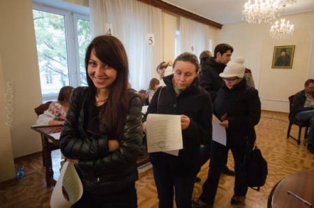 Как украинцы голосовали в Польше. Видео. Фото Как украинцы голосовали в Польше. Видео. Фото