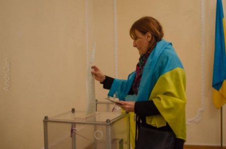 Как украинцы голосовали в Польше. Видео. Фото
