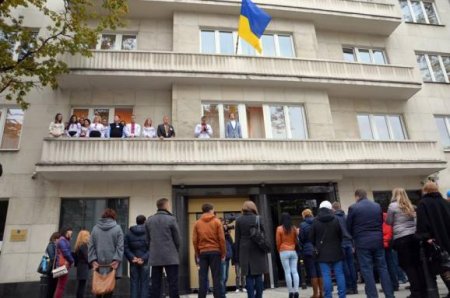 Как украинцы голосовали в Польше. Видео. Фото Как украинцы голосовали в Польше. Видео. Фото