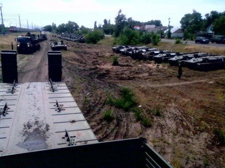 Как и России в Украину ввозили танки, САУ "МСТА-С", "Акации" и средства ПВО. Фото