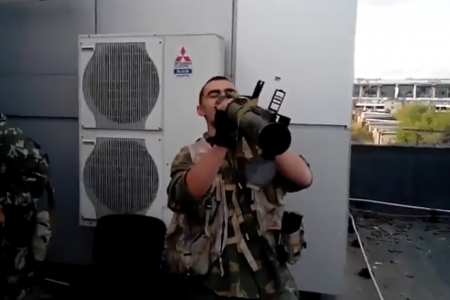 Террористы показали свое НЕУМЕНИЕ обращаться с боевой техникой. Видео Террористы показали свое НЕУМЕНИЕ обращаться с боевой техникой. Видео