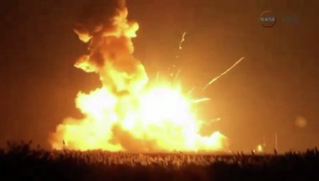 США: в момент старта взорвался Космический грузовик Cygnus. Видео