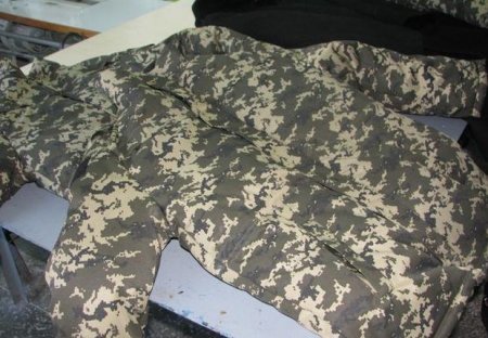 Осужденные луганчанки, шьют военную форму для воинов АТО
