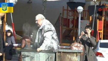 "Мусорные люстрации" в Кривом Роге. Видео "Мусорные люстрации" в Кривом Роге. Видео