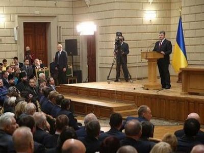 Порошенко обсудит с Совбезом Украины 4 ноября отмену закона об особом статусе Донбасса