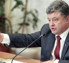 Порошенко призвал заочно осудить виновников в убийствах во время Евромайдана