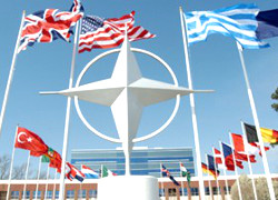 НАТО призывает Россию вывести войска с востока Украины