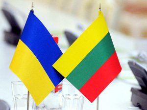 Украина и Литва подписали Дорожную карту