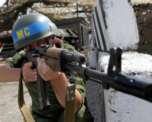 Лидеры ДНР требуют ввести на Донбасс российский "миротворческий контингент"