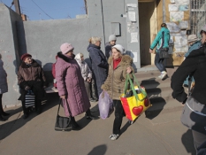 Украинские беженцы бегут из России обратно в Украину Украинские беженцы бегут из России обратно в Украину