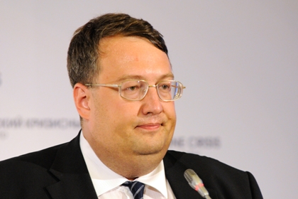 Геращенко прокомментировал видео террориста Беса Геращенко прокомментировал видео террориста Беса