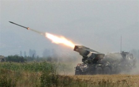 В районе Трехизбенки на Луганщине Украинская артиллерия уничтожила 5 "Градов" и 3 САУ боевиков