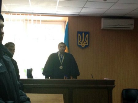 В Одессе активисты «Правого сектора» пытались попасть в зал суда