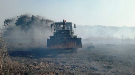 Под Киевом в торфяном пожаре взорвалась мина
