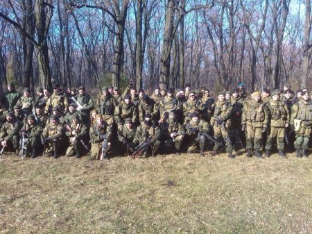 Под Счастье прибыли укомплектованные российские наемники. Фото