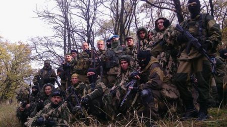 Под Счастье прибыли укомплектованные российские наемники. Фото Под Счастье прибыли укомплектованные российские наемники. Фото