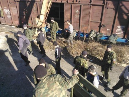 Вагонами "Российской железной дороги" русские доставляют военные грузы для террористов Донбасса. Фото
