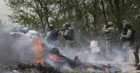 В Петровском районе Донецка идут танковые бои