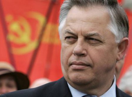 ЦК Компартии Украины во всех своих бедах обвинил Петра Симоненко. И просят его самоустраниться ЦК Компартии Украины во всех своих бедах обвинил Петра Симоненко. И просят его самоустраниться