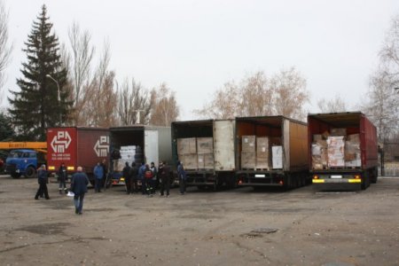В Запорожье доставили 5 грузовиков с гумпомощью из Германии (Фото)