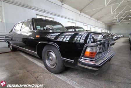 Кабмин не смог распродать самые дорогие авто из своего автопарка (ФОТО) Кабмин не смог распродать самые дорогие авто из своего автопарка (ФОТО)