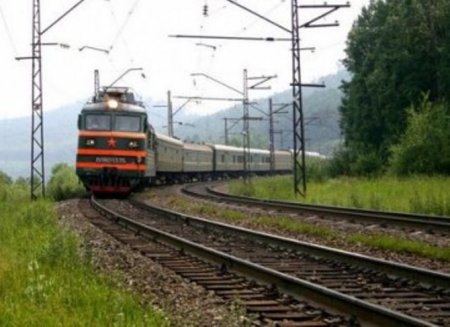 Мукачевский поезд отрезал человеку пальцы, а ужгородский - сбил насмерть