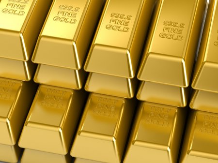 Зачем Россия скупает золото?