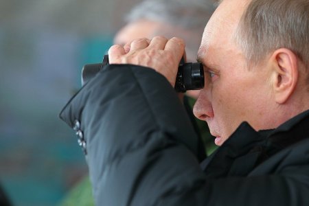Путин рискует зайти слишком далеко со своей "игрой мускулами" Путин рискует зайти слишком далеко со своей "игрой мускулами"