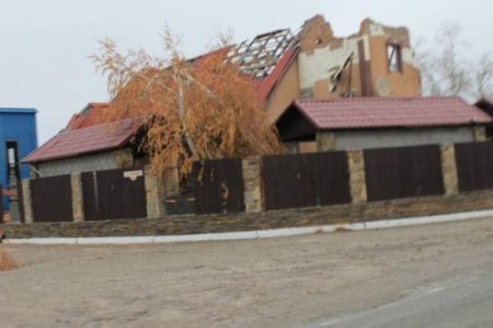 Последствия обстрела Станицы Луганской (фото) Последствия обстрела Станицы Луганской (фото)