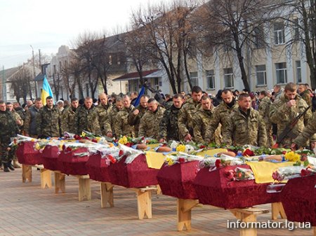 В Старобельске похоронили девять неизвестных украинских бойцов (фото)
