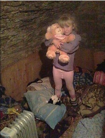 Как спасаются жители Горловки в бомбоубежищах (Фото)