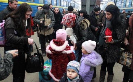 За сутки в Украине разместили более 2 тыс. переселенцев с Донбасса