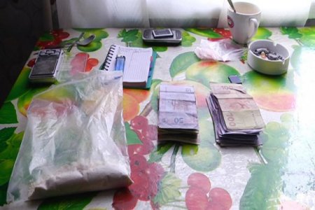 В Черкассах у местного жителя изъяли крупную партию амфетамина В Черкассах у местного жителя изъяли крупную партию амфетамина
