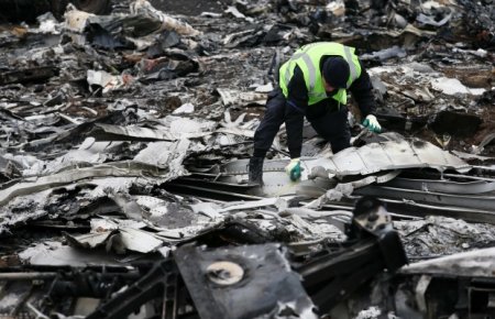 Сегодня нидерландские эксперты закончили работу с телами погибших в авиакатастрофе на территории Украины